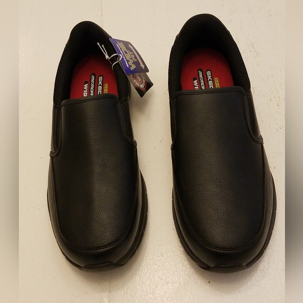 NWT Skechers Men's Nampa Groton Service Slip on Shoes  Wide Fit  Black Size 10